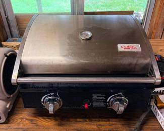 Outdoor Gourmet Portable Propane Grill Good working condition but needs to be cleaned