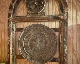 Texas Arched Wall Hanging Great condition!  25 1/2” across x 40” tall 
