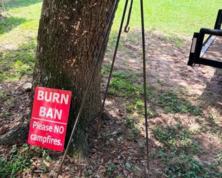 Cast Iron Campfire Tripod  Great condition 