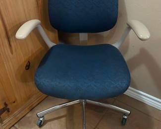 Rolling Office chair Great condition