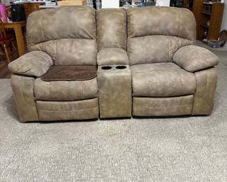 Rooms to go Reclining Love seat