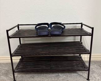 Shoe stand