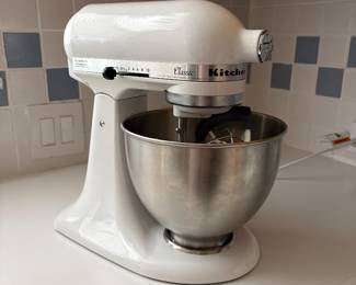Kitchenaide Stand mixer