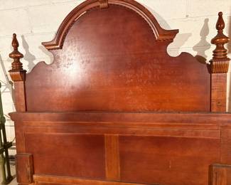 Antique Wooden bed (F or Q) with rails
