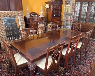 Henredon Dining Table 