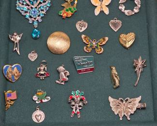 Vintage Brooches, Pins, Pendants