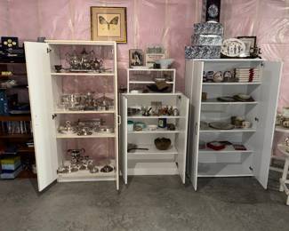 the 2 right cabinets are for sale...