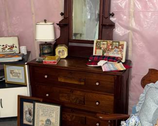 Victorian dresser 