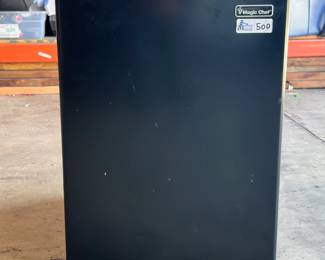 Magic Chef MCBR240B1 Compact Mini Refrigerator, Black, 2.4 Cu Ft Mancave / Office Fridge