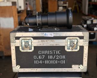 Christie 0.73:1 0.95" SXGA+ / 0.67:1 CT 0.95" HD Projector 104-110101-01