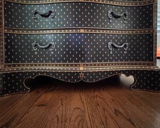 Chelsea House Serpentine Front Black Lacquered Chest of Drawers. Measures 36.5" W x 21.25" D x 32" H. Photo 4 of 8.