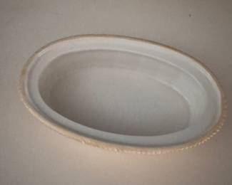 Mottahedeh Lamb Potpourri Jar. Measures 7" L x 5" H. Photo 3 of 4.
