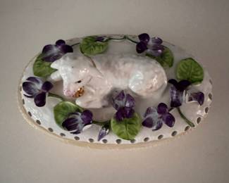 Mottahedeh Lamb Potpourri Jar. Measures 7" L x 5" H. Photo 2 of 4.