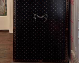 Chelsea House Serpentine Front Black Lacquered Chest of Drawers. Measures 36.5" W x 21.25" D x 32" H. Photo 7 of 8.