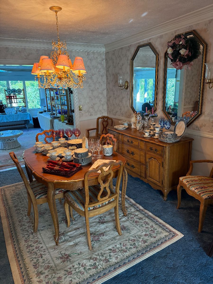 Dining Room- Thomasville Dining Room set