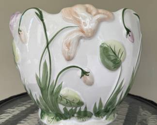 Large ceramic pot