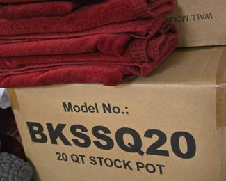 Blankets, Towels, Stock Pot NOS