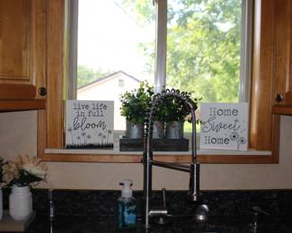 Kitchen Decorations Plants Signs