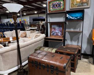 ANTIQUE TRUNK TREASURE CHEST