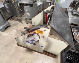 RESTAURANT EQUIPMENT