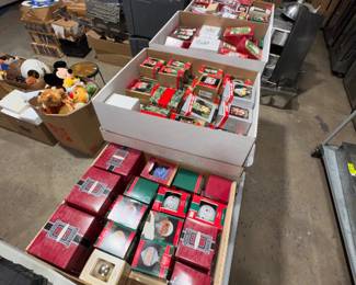 HALLMARK ORNAMENTS