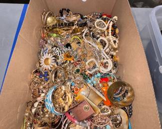COSTUME JEWELRY ORLANDO