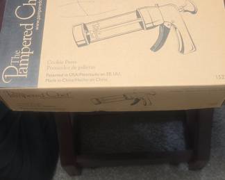 The Pampered Chef Cookie Press Model 1525