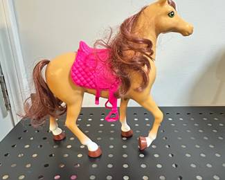 Barbie Hugs 'N' Horses Tan Horse with Pink Saddle