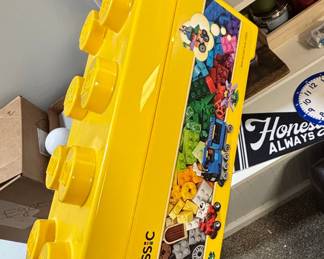 LEGO Classic 10696 Yellow Bricks Box