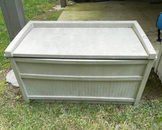 Suncast Deck Box Storage Container