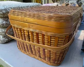 Vintage Wicker Picnic Basket