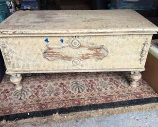 vintage lane cedar chest One Broken Leg