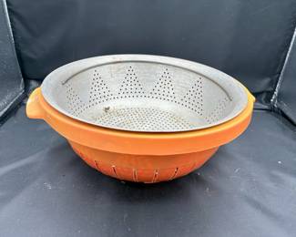 Vintage Orange Colander Set