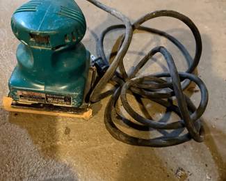 Makita Finishing Sander Model B04510 Works