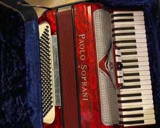 Accordion in excellent condition