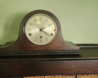 mantel clock
