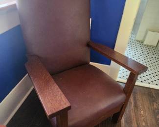 stickley queen's chair
