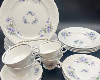 Vintage ChinaRoyal Vienna Collection, 4 Plates, 4 Bowls, 4 Teacupssaucers 4 Bread Plates