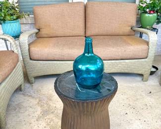 Brown Jordan "Havana Collection" Settee in resin-wicker Patio Furniture - Settee and Four Chairs
