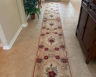 Safavieh Lyndhurst Victoria Floral Runner Rug