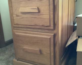 Oak 2 drawer filing cabinet