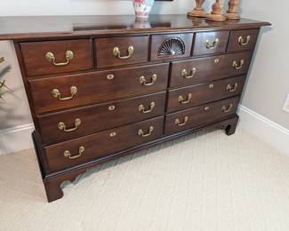 Statton Furniture 9-Drawer Dresser