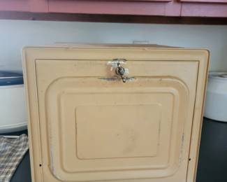 Vintage Metal Bread Box