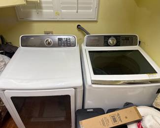 Washer and dryer set