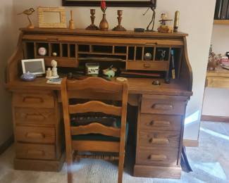 Nice Roll Top Desk