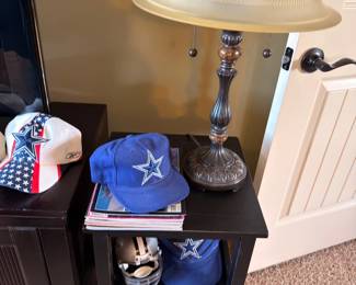 Wood end table nightstand with table lamp