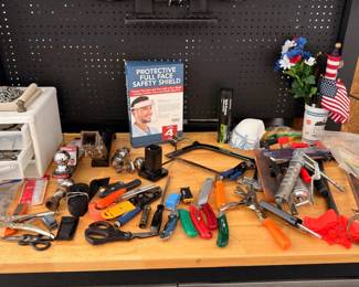 Assorted hand tools lot