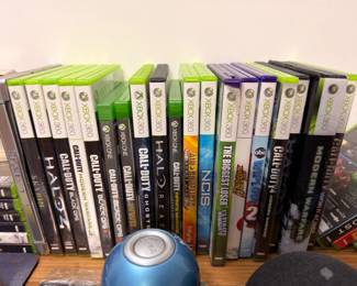 Xbox 360 games collection — Halo, Call of Duty