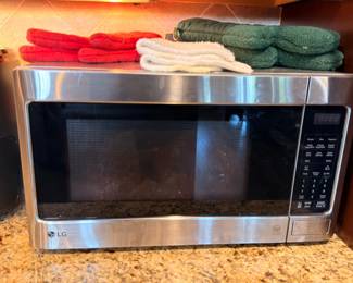 LG stainless steel countertop microwave