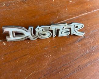 DUSTER Emblem